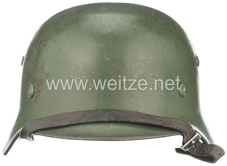 Wehrmacht Heer Stahlhelm M35 mit 2 Emblemen - Battle Damaged Bild 2
