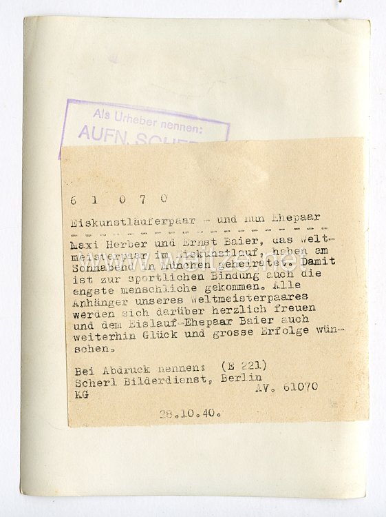  III. Reich Pressefoto. Eiskunstläuferpaar und nun Ehepaar. 28.10.1940. Bild 2