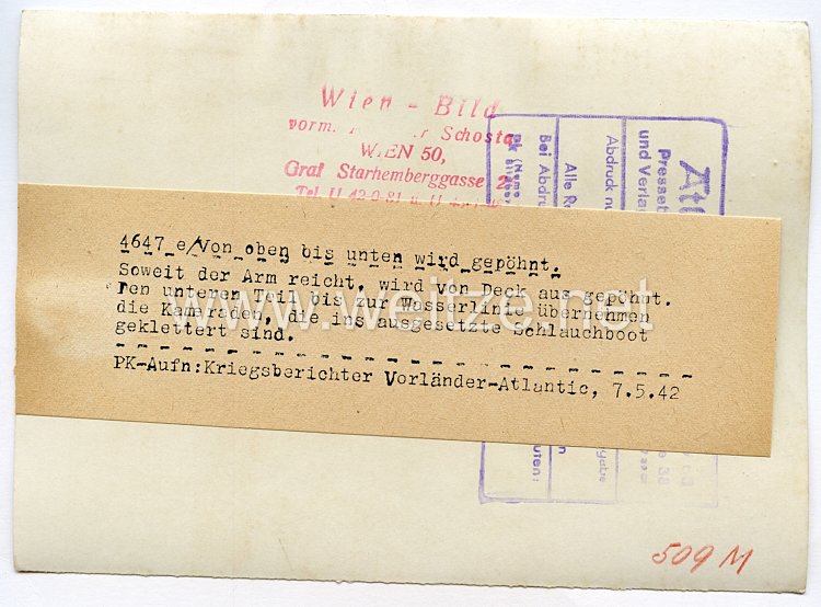 Kriegsmarine Pressefoto: von oben bis unten wird gepöhnt 7.5.1942 Bild 2