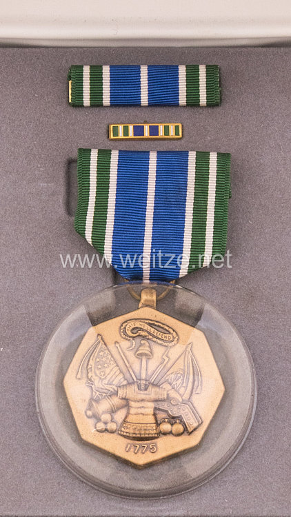 USA Military Achievement Medal in Case with Lapel Pin and Ribbon Bar Bild 2