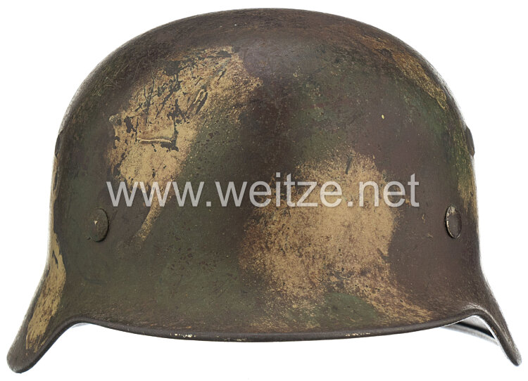 Wehrmacht Stahlhelm M 40 mit Tarnlackierung Bild 2